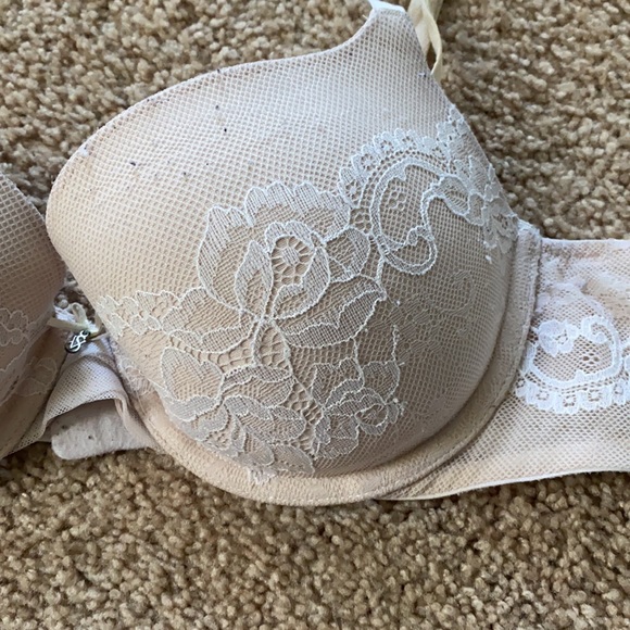 Victoria Secret Bra - Picture 2 of 6